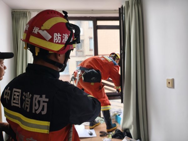 人人配 景区积水、高空隐患、树木倒伏……他们及时出手了